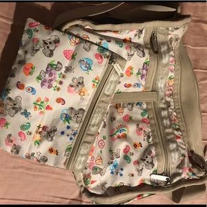 Le Sportsac Deluxe Everyday Bag plus Cosmetic bag
